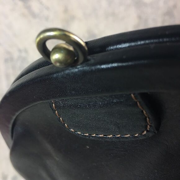 Fossil vintage leather handbag with chain handle - Picture 11 of 14